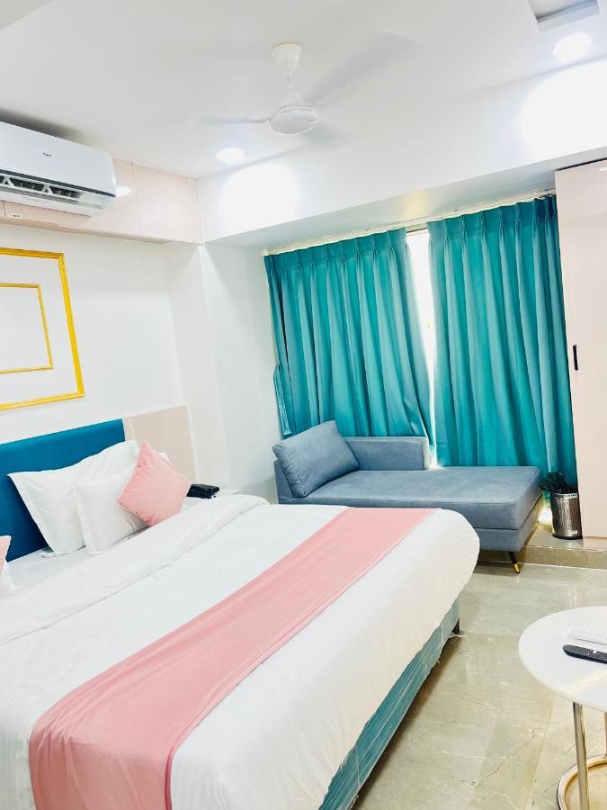 סוראט Hotel The Vital מראה חיצוני תמונה